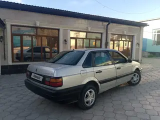 Volkswagen Passat 1990 г