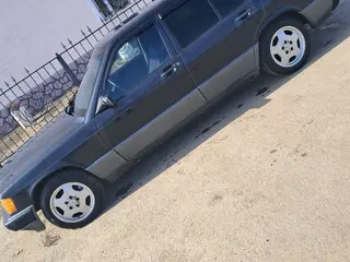 Mercedes-Benz 190 1989 г