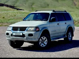 Mitsubishi Montero Sport 2000 г